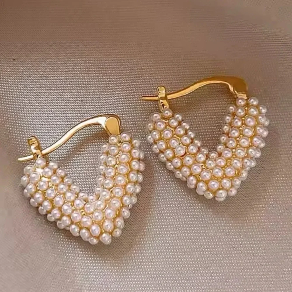Anthropologie Penelope Heart Pearl Earrings - Picture 2 of 7